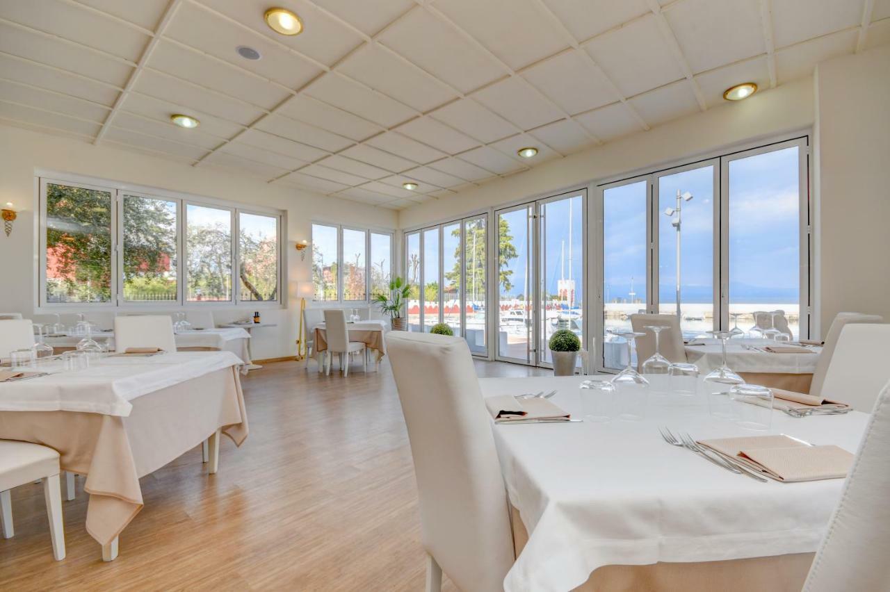 Hotel Villa Garuti Паденге-суль-Гарда Экстерьер фото