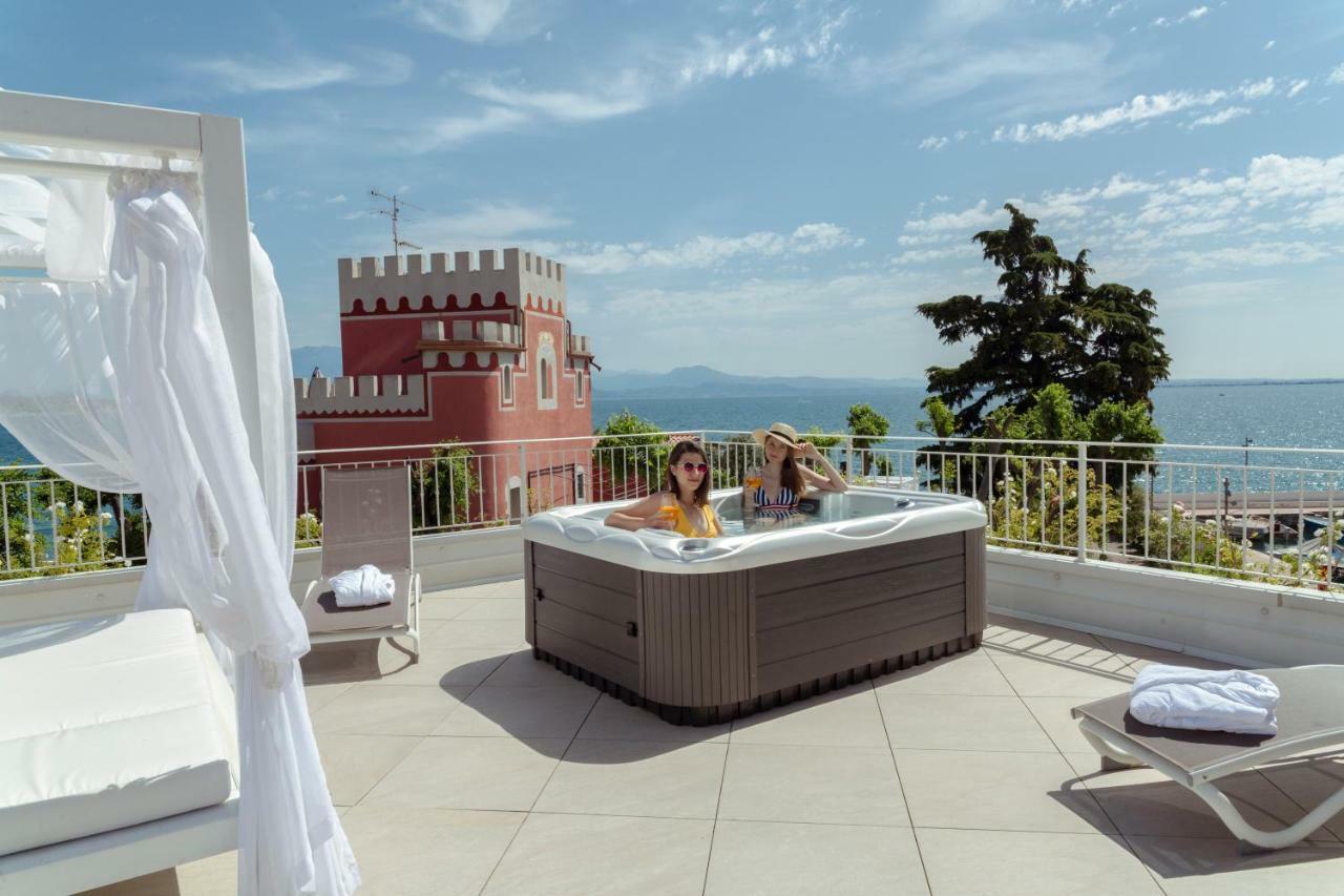 Hotel Villa Garuti Паденге-суль-Гарда Экстерьер фото