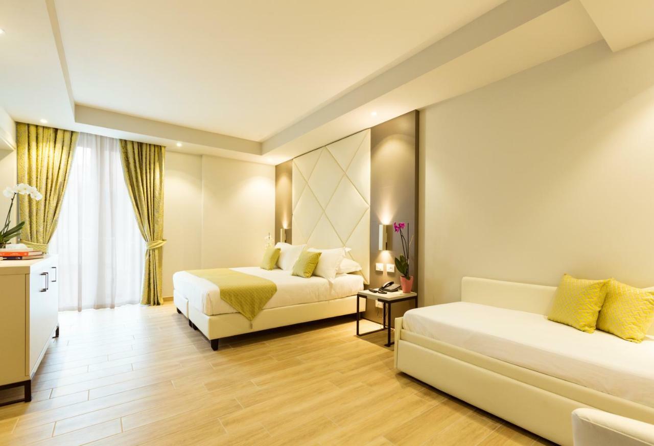 Hotel Villa Garuti Паденге-суль-Гарда Экстерьер фото